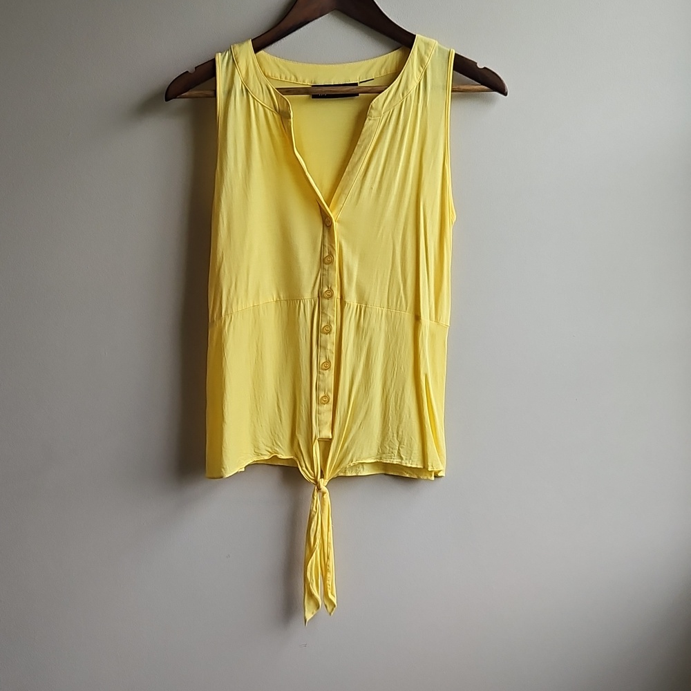 Lemon Yellow Sleeveless Top INC International Concepts Size Small